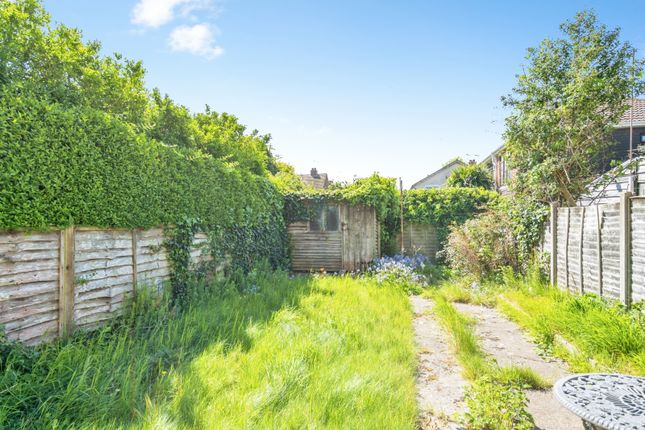 11, Clifton Road, West Sussex photo 2