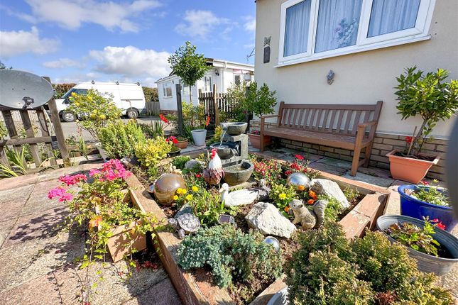 Mobile/park home for sale in Greenlawns, St. Osyth Road East, Little Clacton