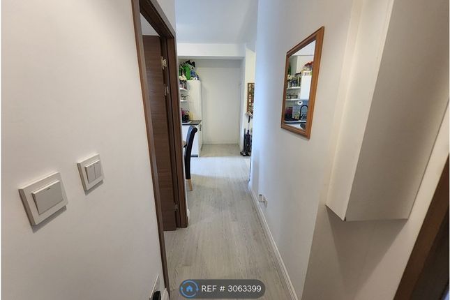 Flat, The Avenue, Southampton photo 2