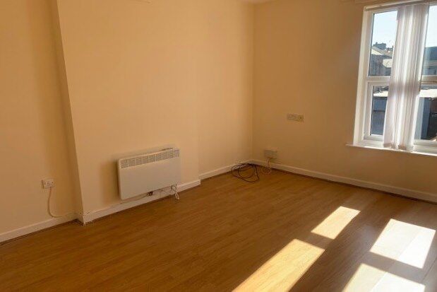 Flat to rent in Carisbrooke Road, Liverpool