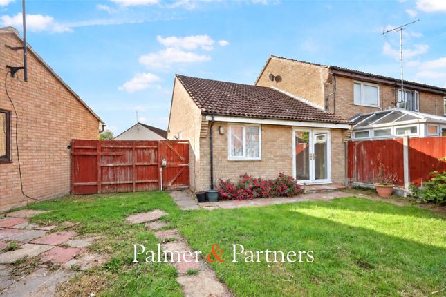 24, Sioux Close, Colchester photo 4
