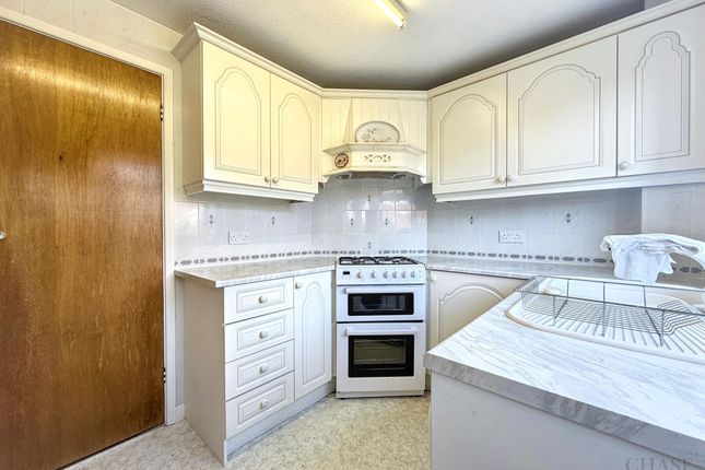 17 Tarragon Way, South Shields photo 4
