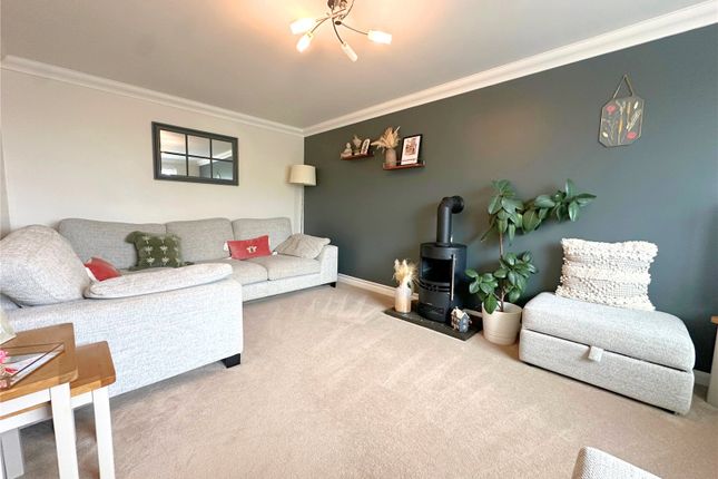 18, Finch Close, Pembrokeshire photo 3