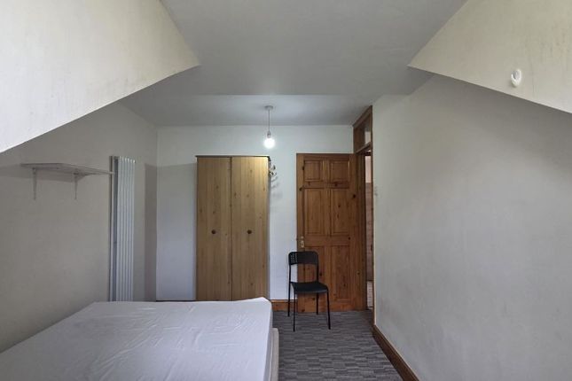62 Station Road, London photo 3
