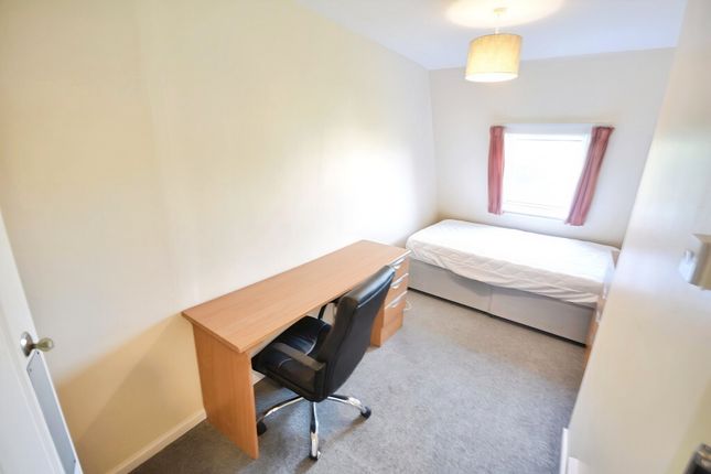 8, Eldertree Gardens, Exeter photo 4