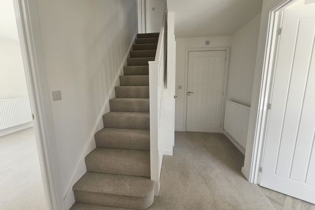 19, Oak Road, Deeside photo 2