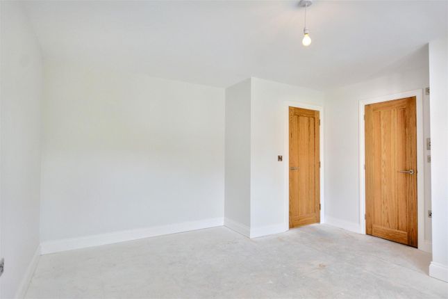 Bedroom 1_2.Jpeg