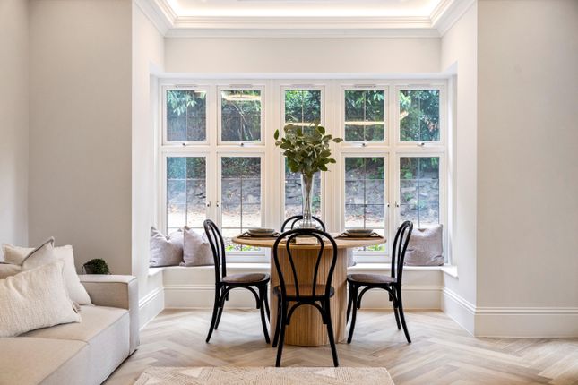 Langdon Grange, Oxshott, Leatherhead photo 3