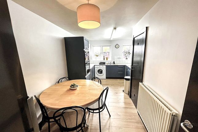 Flat for sale in The Moorings, Leamington Spa