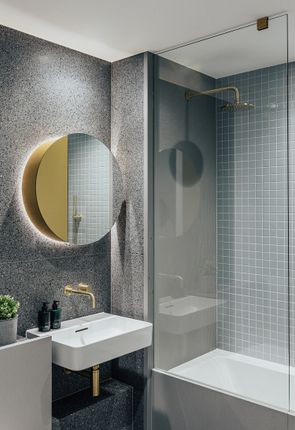 Penriv_2Bed_Bathroom-6852994A7Ae15