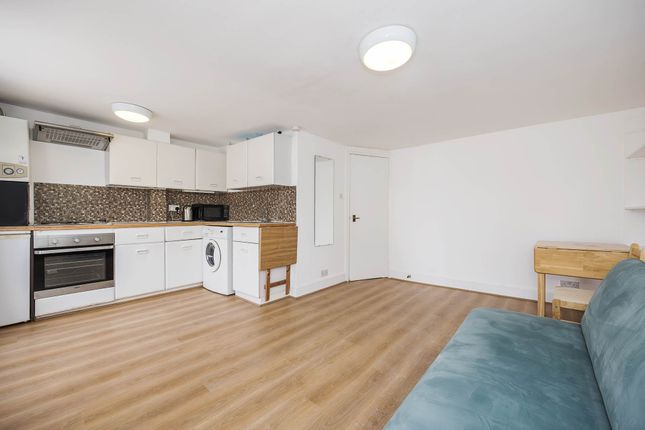 Flat 5, City Road, London photo 2