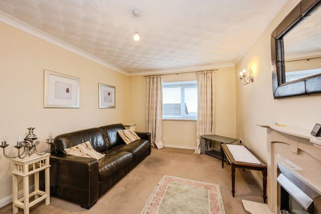 27,, Devon View, Swansea photo 4