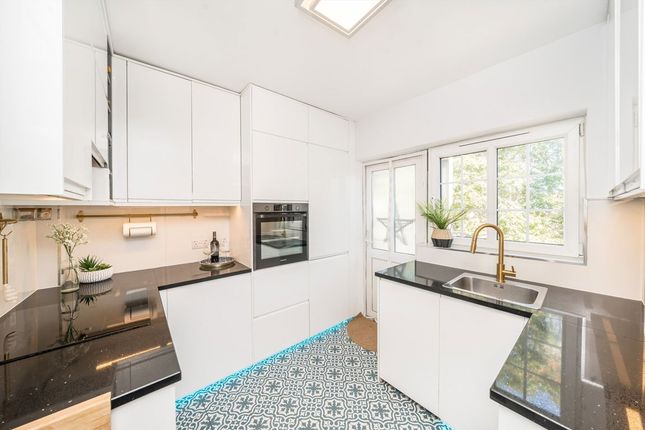 40 Lebanon Court, Richmond Road, Twickenham photo 2