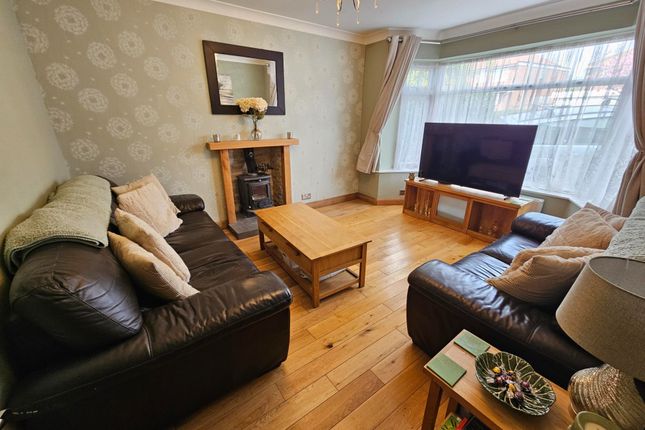 53, Hartland Drive, Edgware photo 2