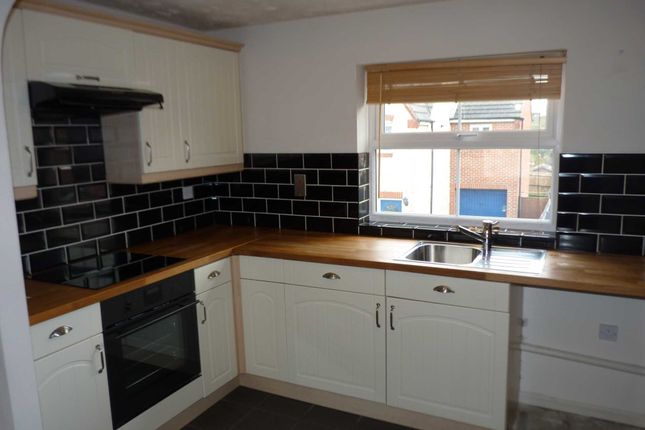 Flat to rent in Bryony Road, Bicester