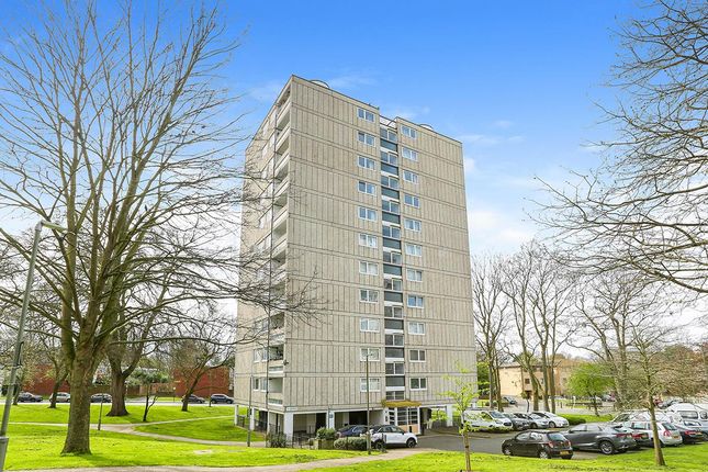 Flat for sale in Tangley Grove, London