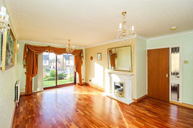 9, Cleveland Avenue, Wakefield photo 3