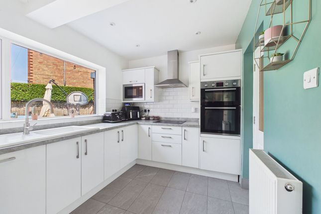 4 Thorpe Crescent, Nottingham photo 4