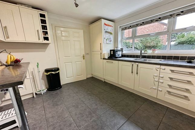 14, Bluebell Way, Bamber Bridge, Preston photo 4
