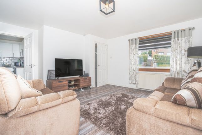 16, Gellatly Road, Dunfermline photo 4