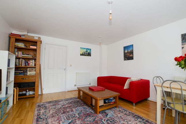 Harvest End, Watford photo 4