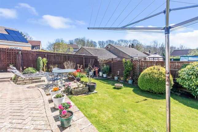 2, Wathcote Close, Richmond photo 3