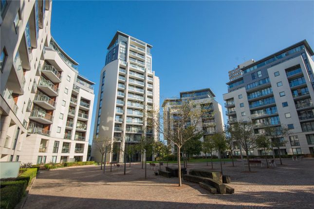 Thumbnail Flat for sale in Pump House Crescent, Brentford