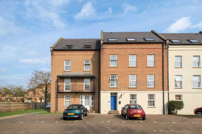 2 bed flat for sale in Victoria Place, Banbury OX16