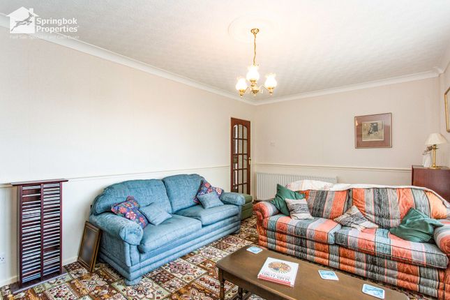 10, Bispham Ave, Leyland photo 3
