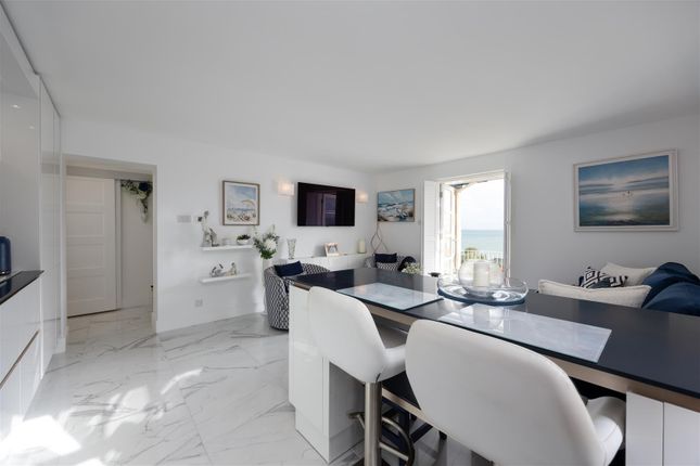 Flat 20, Belgrave Court, Belgrave Road, Ventnor photo 4
