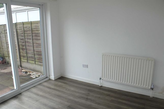 106, Pooles Lane, Pooles Lane, Willenhall photo 3