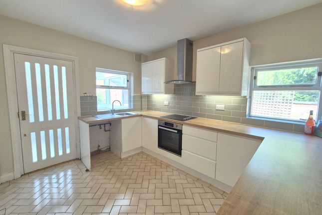 Sandringham House, 70 Loughborough Road, Coalville photo 3