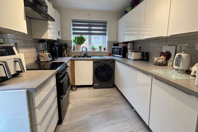 4b, St Andrews Road, Manchester photo 5