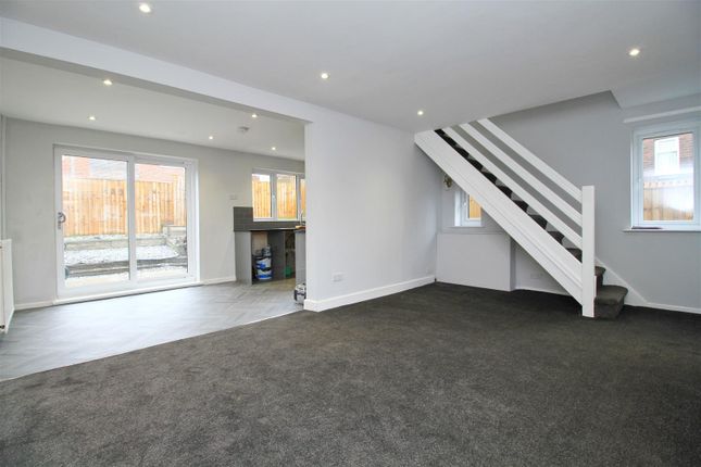 83, Hazelhurst Road, Ashton-Under-Lyne photo 2