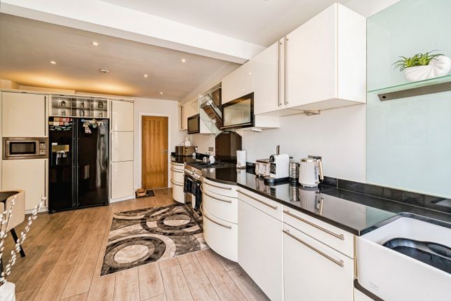 49, Beech Tree Road, High Wycombe photo 4