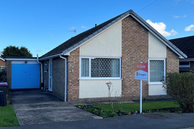 Thumbnail Detached bungalow for sale in Priory Drive, Fiskerton, Lincoln