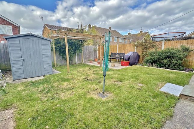 10, Garden Road, Walton-on-the-Naze photo 4