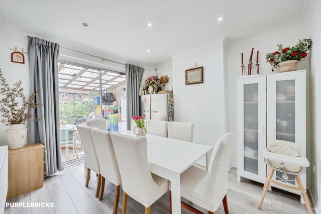67, Hazelwood Avenue, Morden photo 4