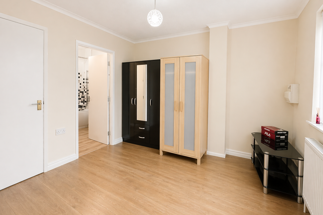 Flat 4, 776 Melton Road, Thurmaston, Leicester photo 2