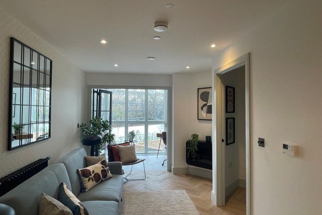 Flat for sale in Park Avenue, Willesden Green