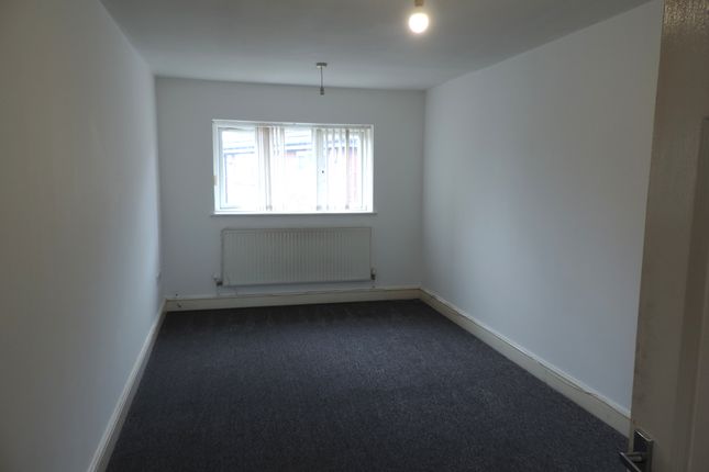 16, Deemuir Square, Cardiff photo 3