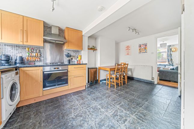 27 California Road, Manningtree photo 3