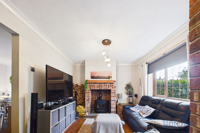 27, Bush Lane, Preston photo 3