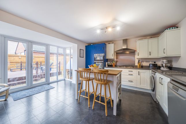 41 Collett Road, Taunton photo 3
