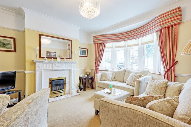 61, Seymer Road, Romford photo 4