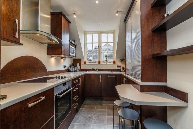 Ferncroft Avenue, London photo 2