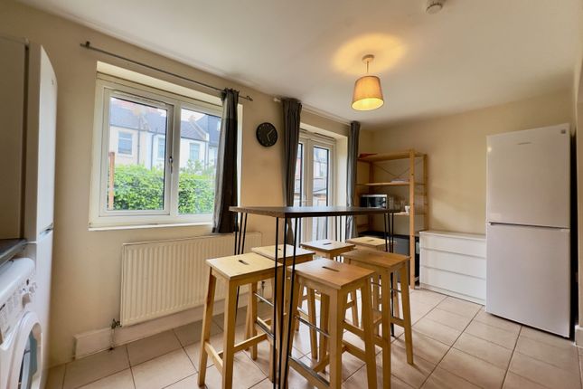 62, Valnay Street, Tooting, London photo 5
