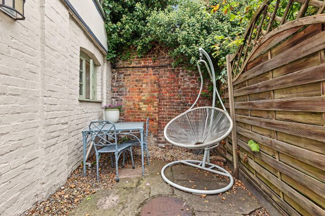 The Coach House, 12, Hertingfordbury Road, Hertford photo 5