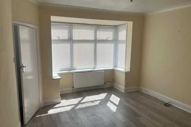 18, Fredora Avenue, Blackpool photo 4