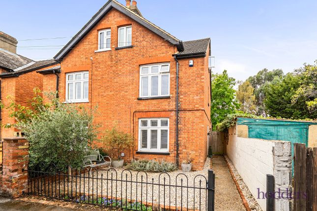 51, Abbey Road, Chertsey photo 2